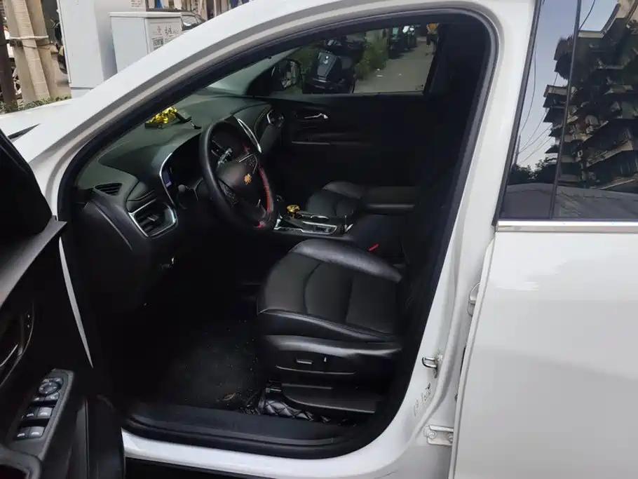 Chevrolet Equinox — миниатюра 9