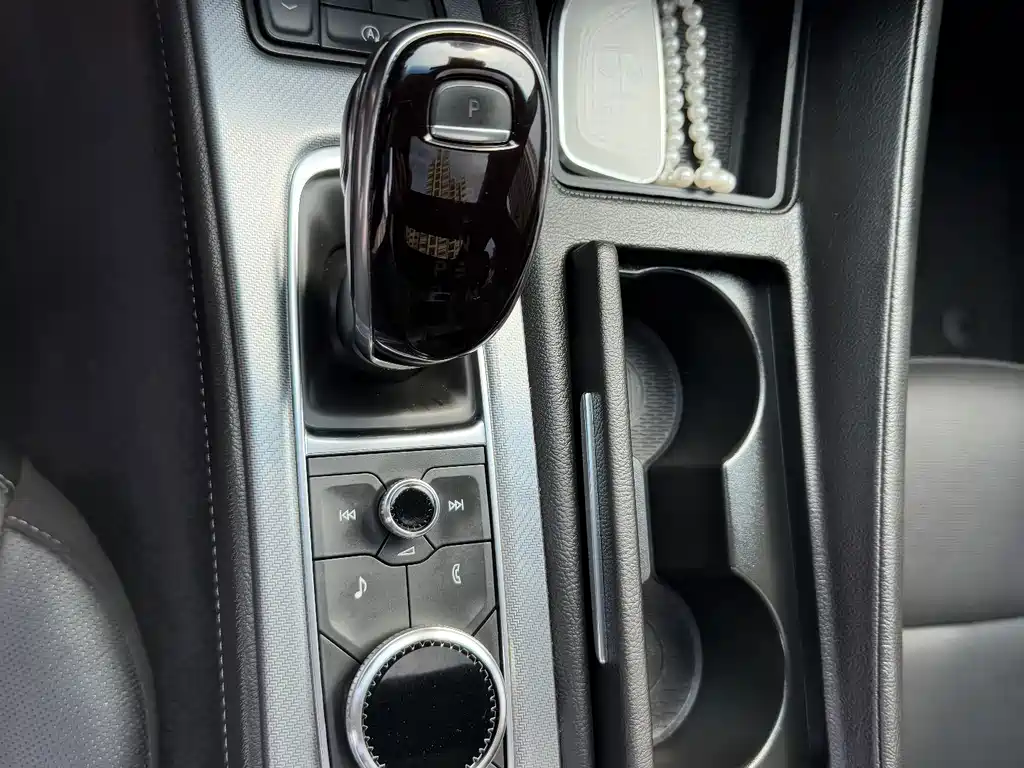 Cadillac CT5 — миниатюра 13