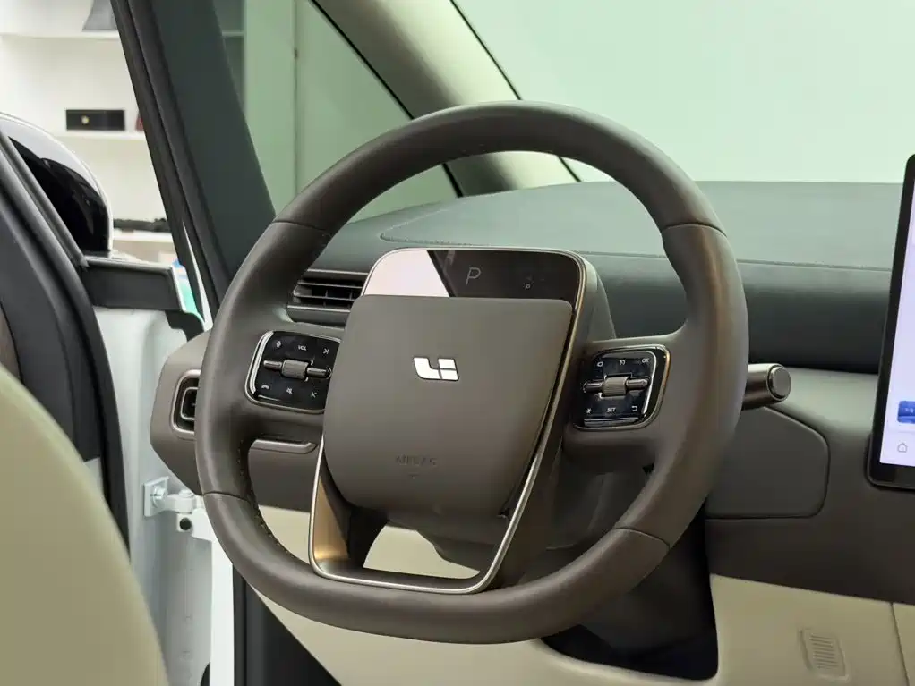 Li Auto Li MEGA — миниатюра 14