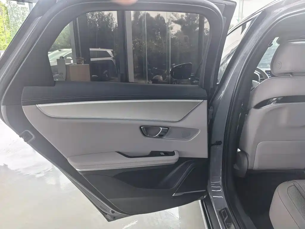 BYD Han — миниатюра 11