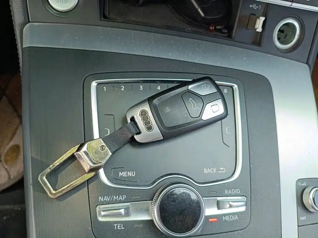 Audi Q5L — миниатюра 12