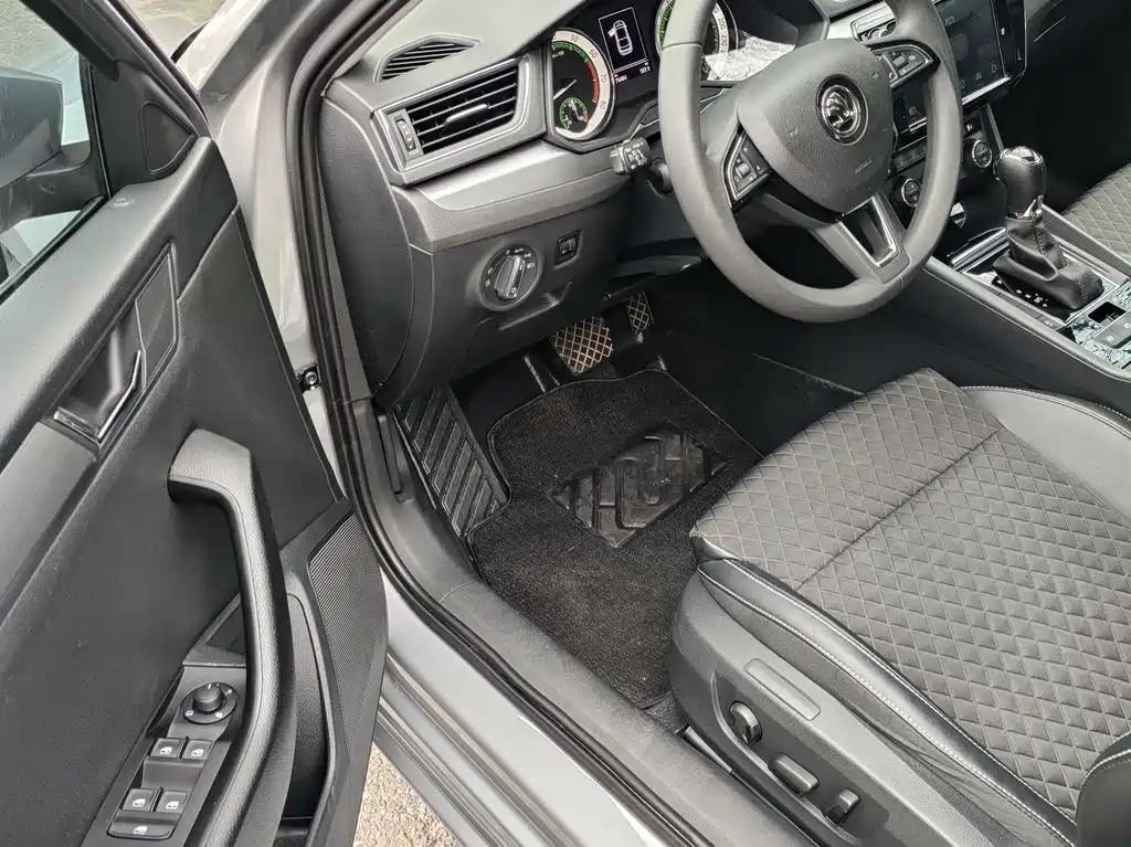 Skoda Superb 2018 TSI330 DSG Comfort VI
