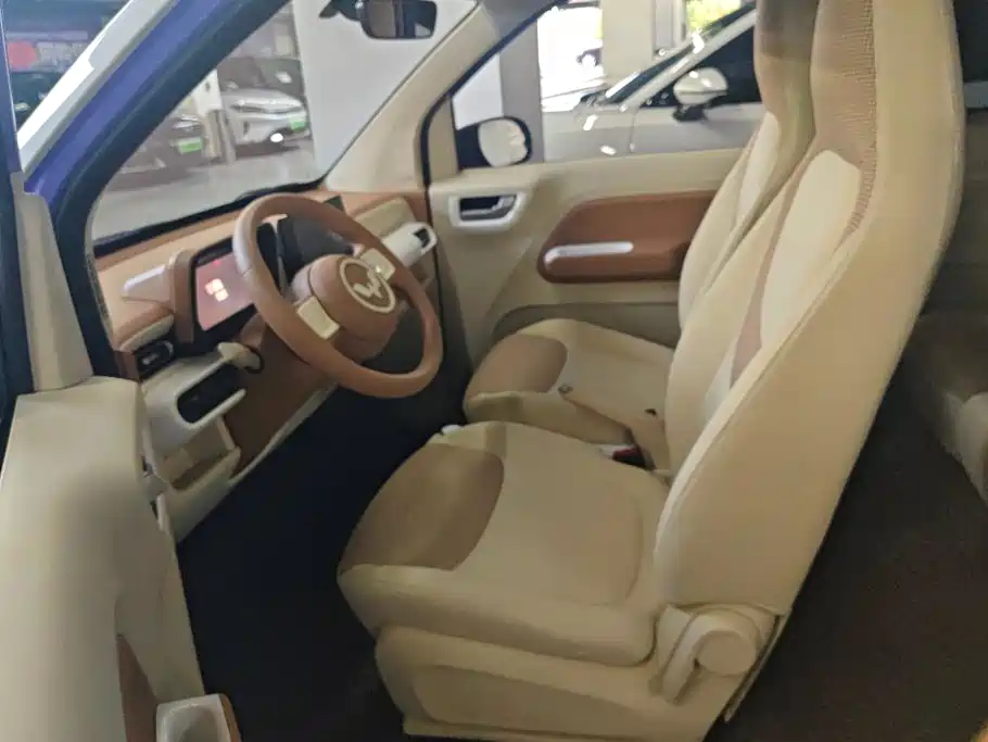 Wuling MINIEV — миниатюра 9