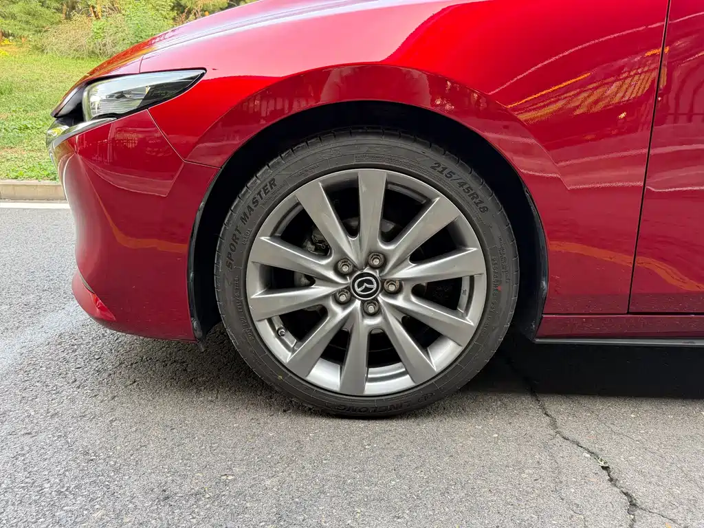 Mazda 3 Axela — миниатюра 14