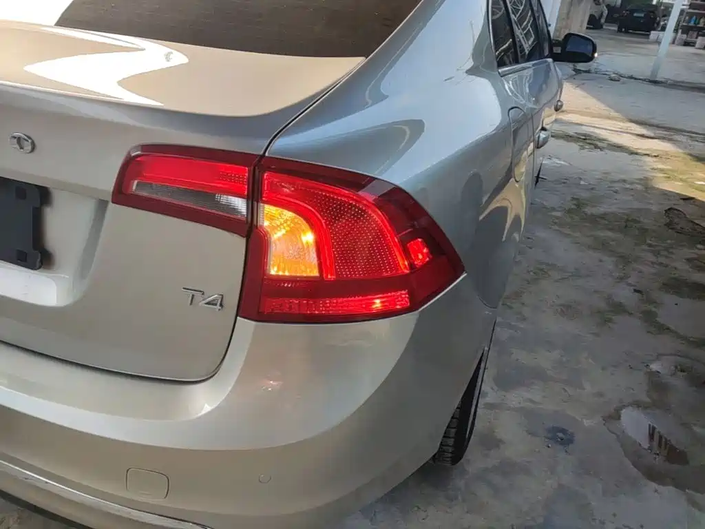 Volvo S60 — миниатюра 8