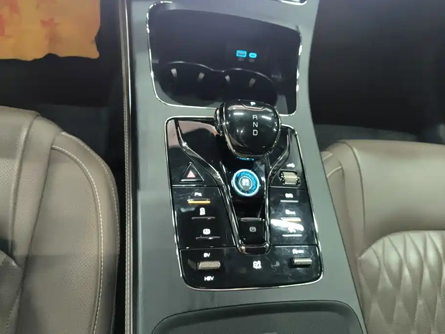 BYD Han — миниатюра 16
