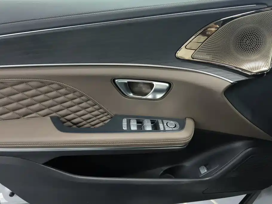 BYD Han — миниатюра 7