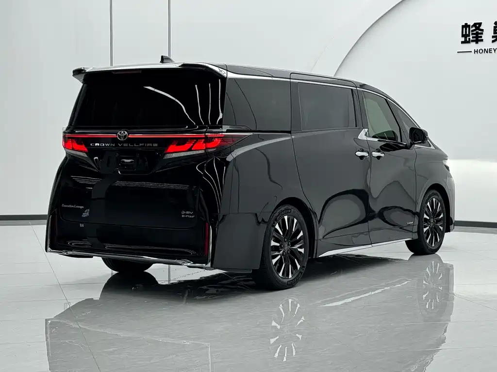 Toyota Vellfire — миниатюра 15