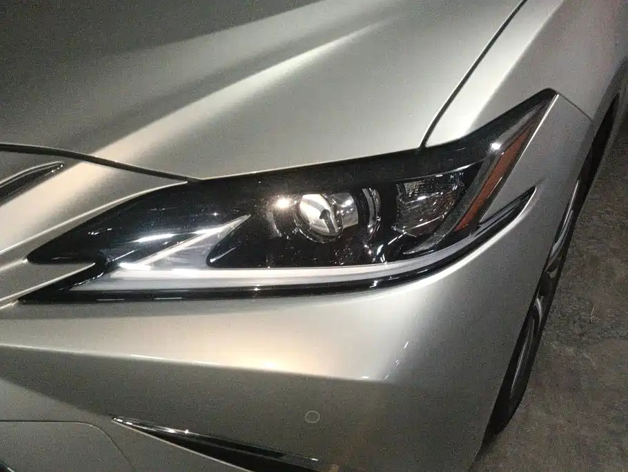 Lexus ES — миниатюра 5