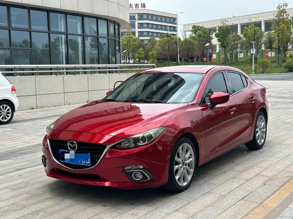 Mazda 3 Axela 2015