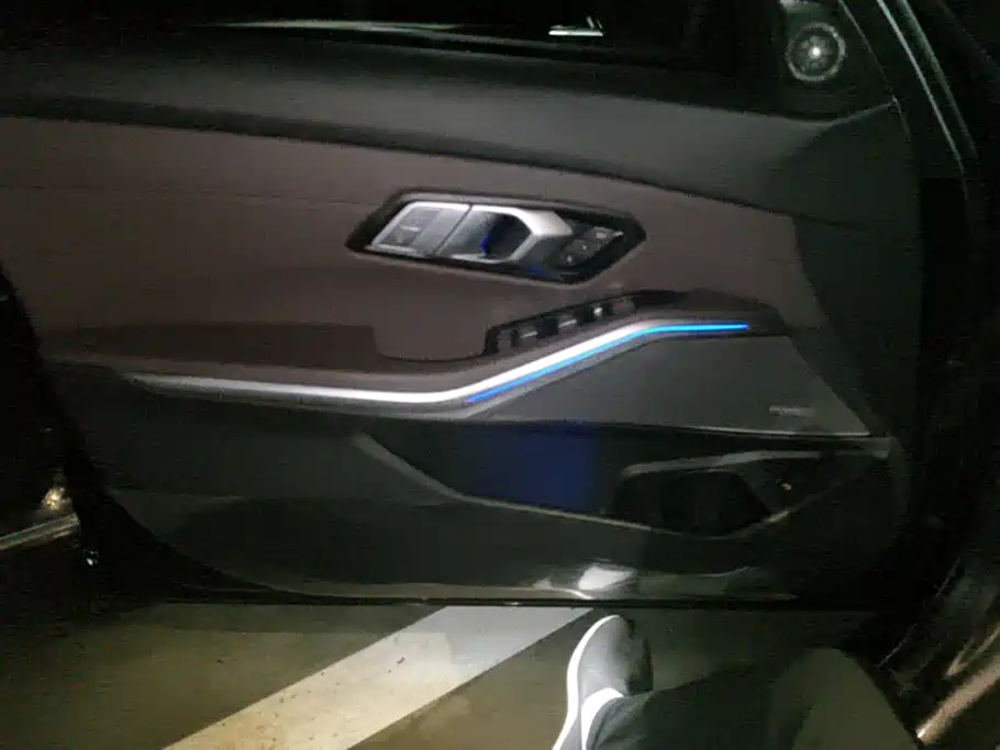 BMW 3 Series — миниатюра 7