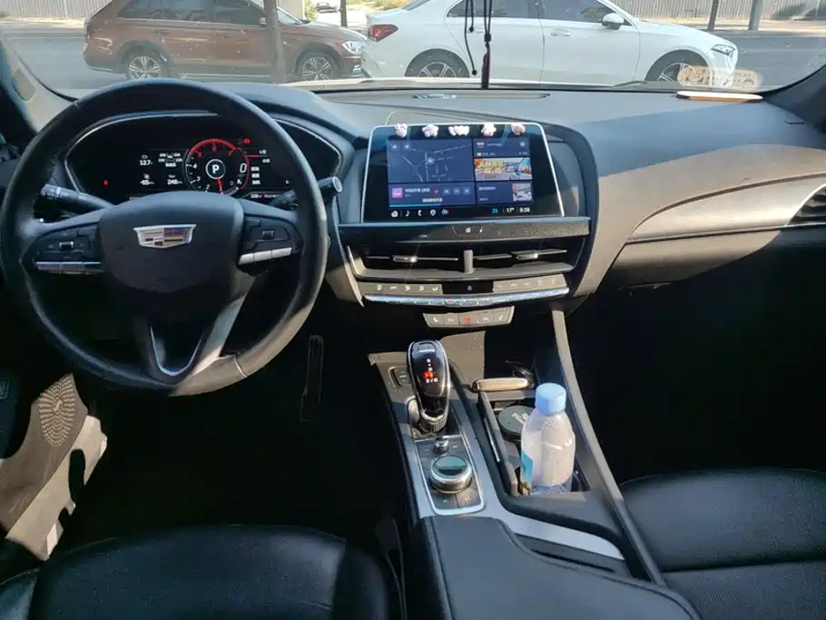 Cadillac CT5 — миниатюра 12