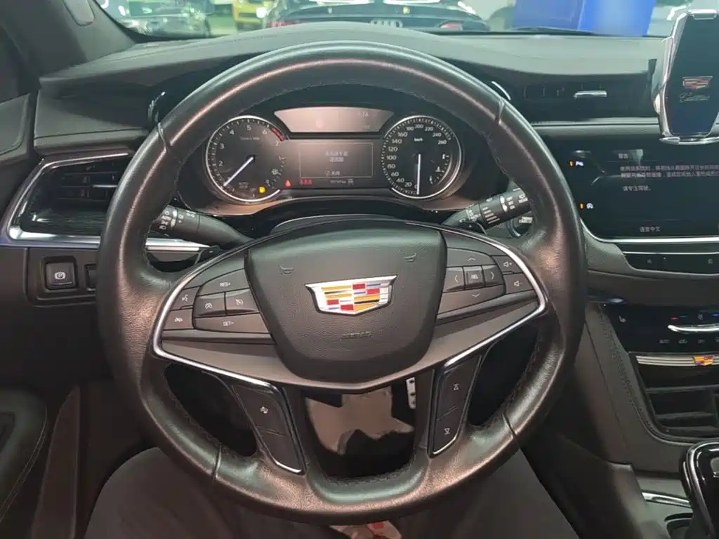 Cadillac XT5 — миниатюра 11
