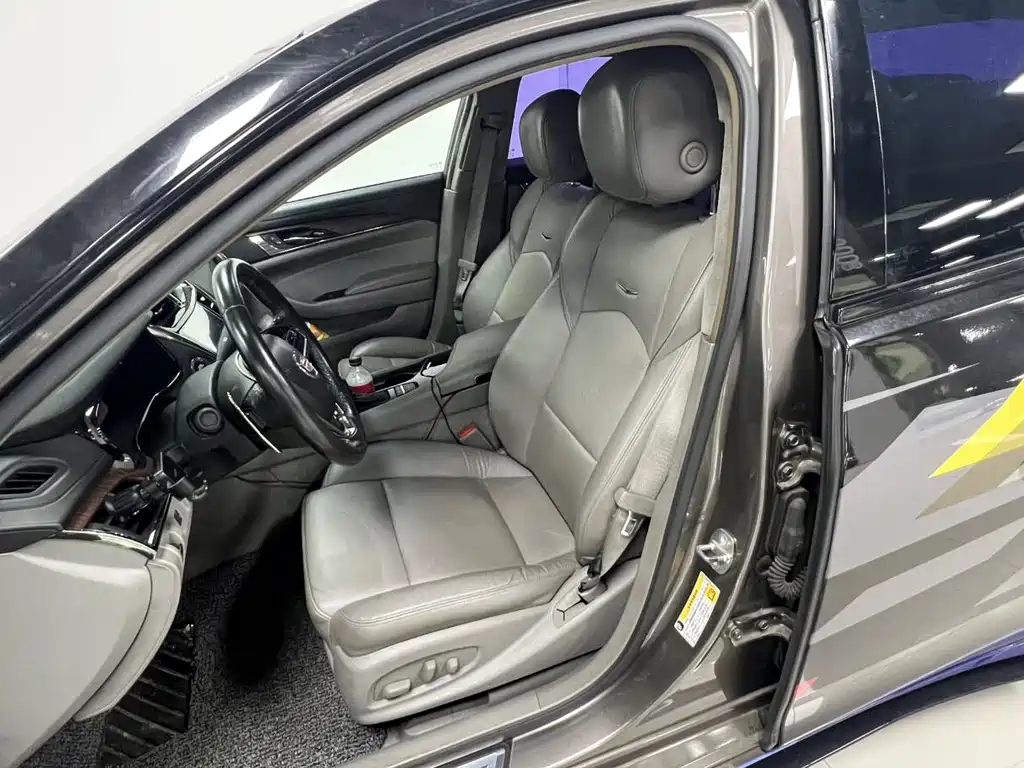 Cadillac CTS — миниатюра 18