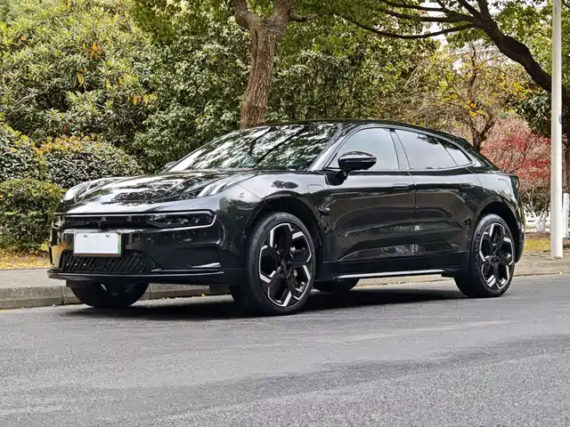 2022 Zeekr 001