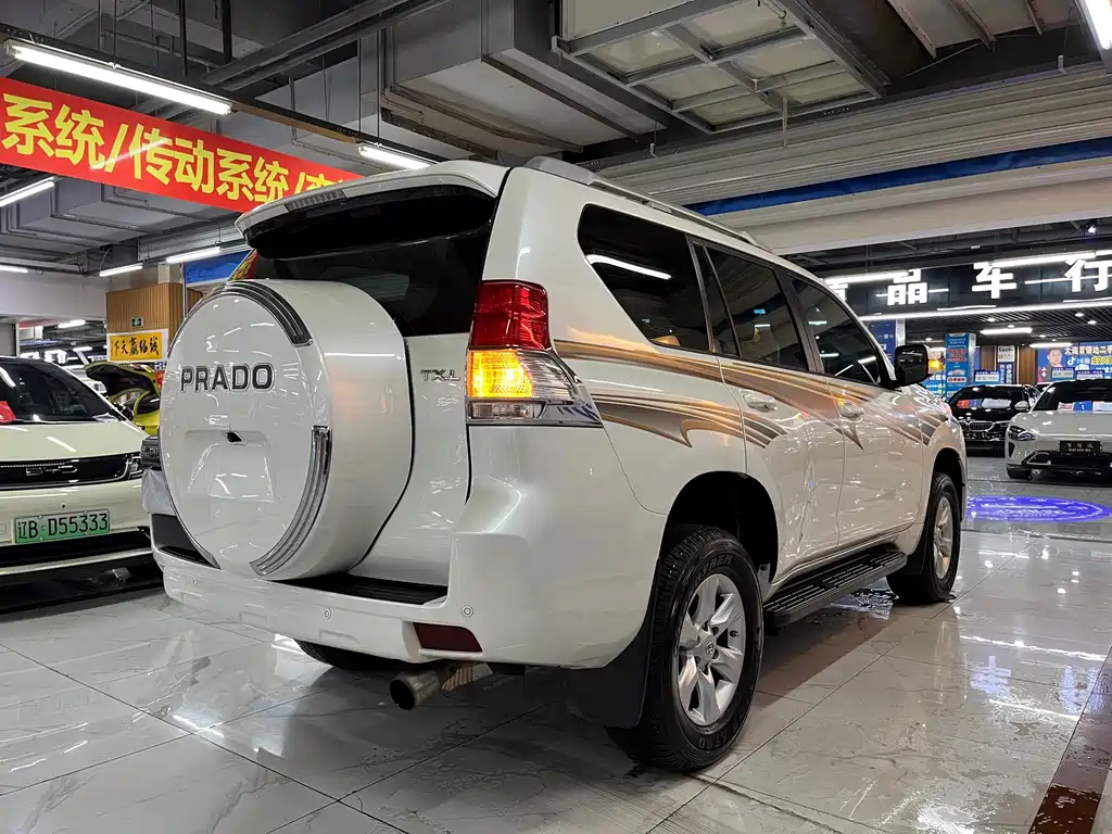 Toyota Land Cruiser Prado 2012 2.7L AT