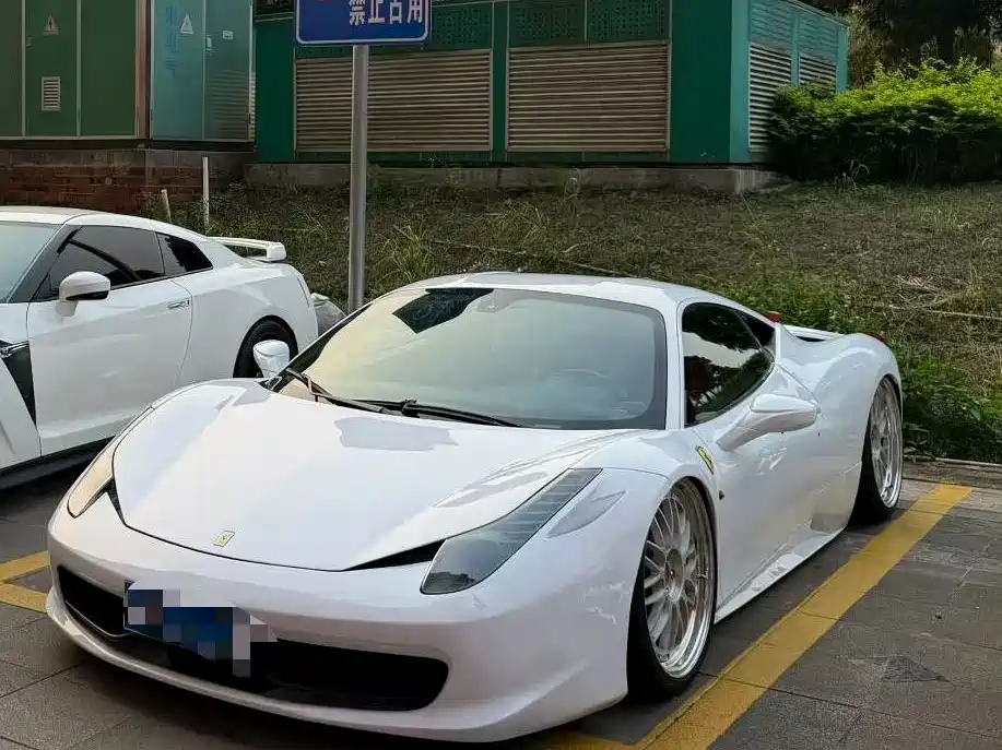 Ferrari 458 2015