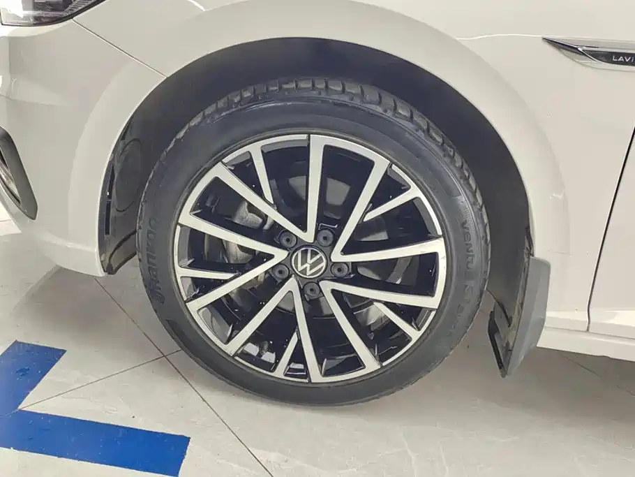 Volkswagen Lavida — миниатюра 6