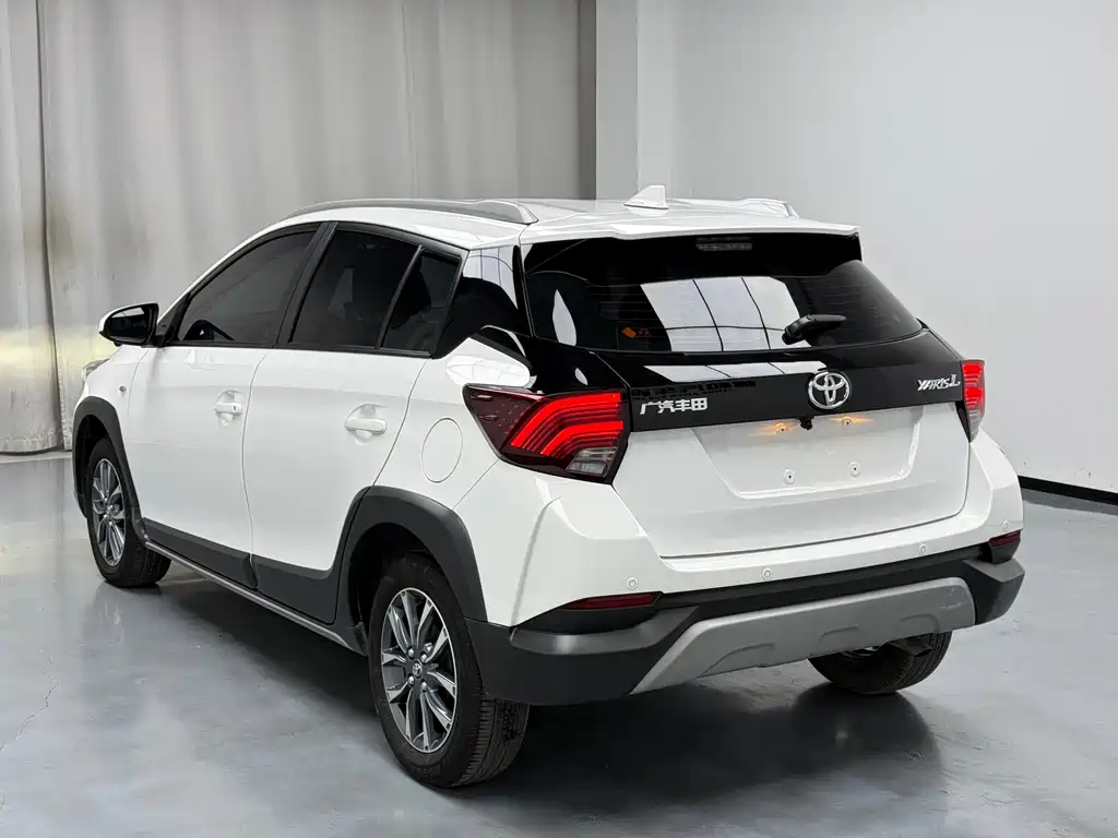 TOYOTA YARIS L ZHIXUAN