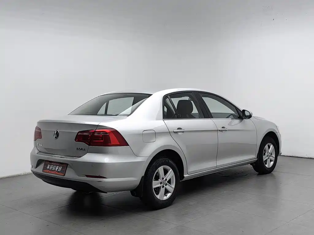 Volkswagen Bora — миниатюра 2