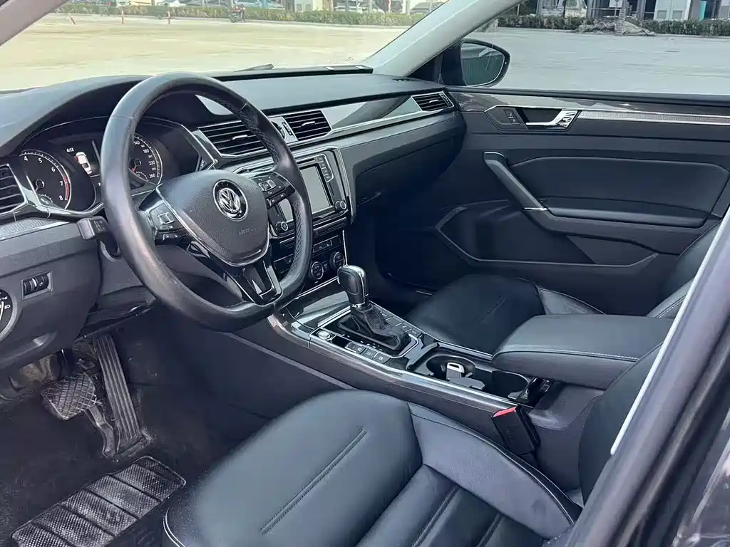 Volkswagen Passat — миниатюра 6