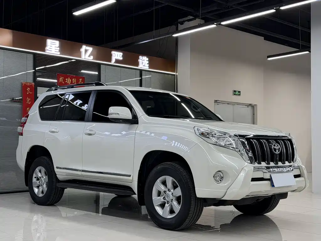 Toyota Land Cruiser Prado 2014 2.7L AT Standard
