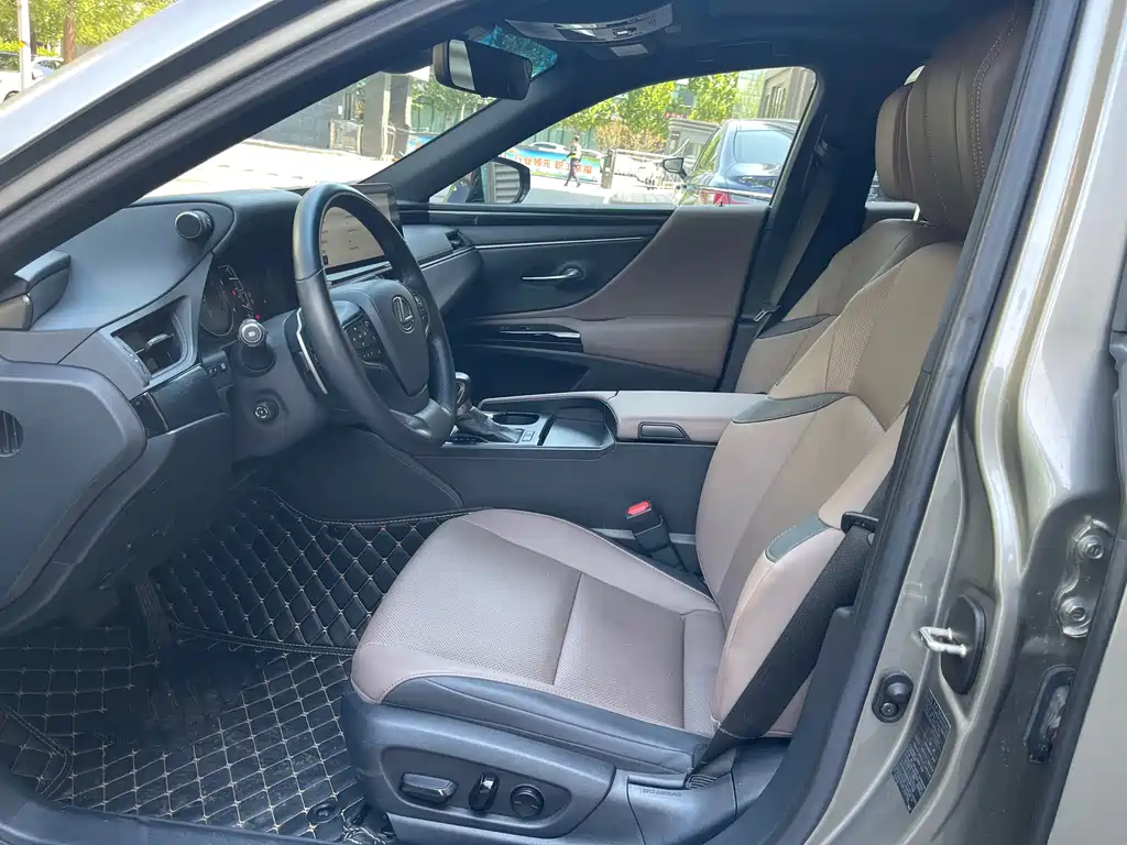 Lexus ES 2023 200