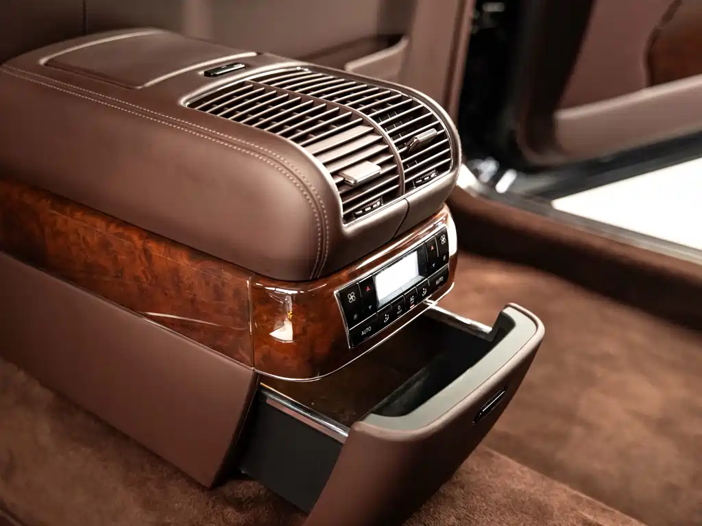 Mercedes-Benz Maybach 2011 6.0T 62 S