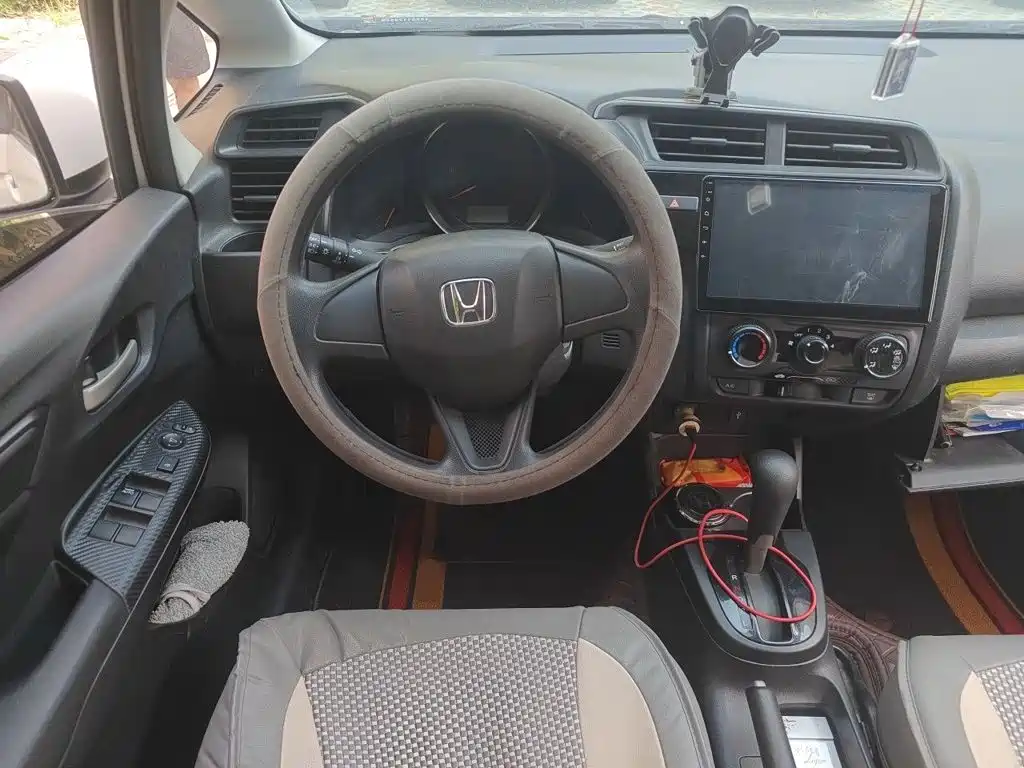 Honda Fit — миниатюра 6