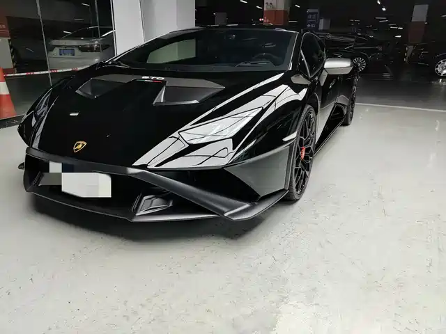 LAMBORGHINI HURACÁN 2023