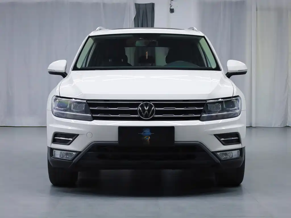 Volkswagen Tiguan L L 2021 330TSI AT Smart