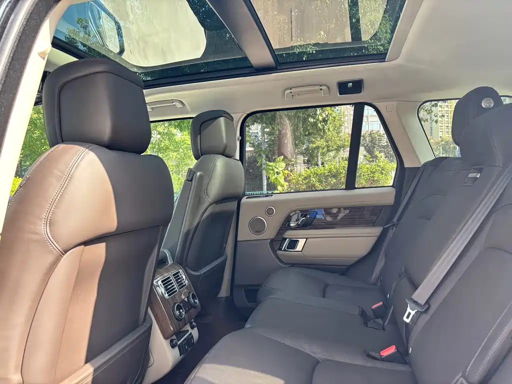 Land Rover Range Rover — миниатюра 10