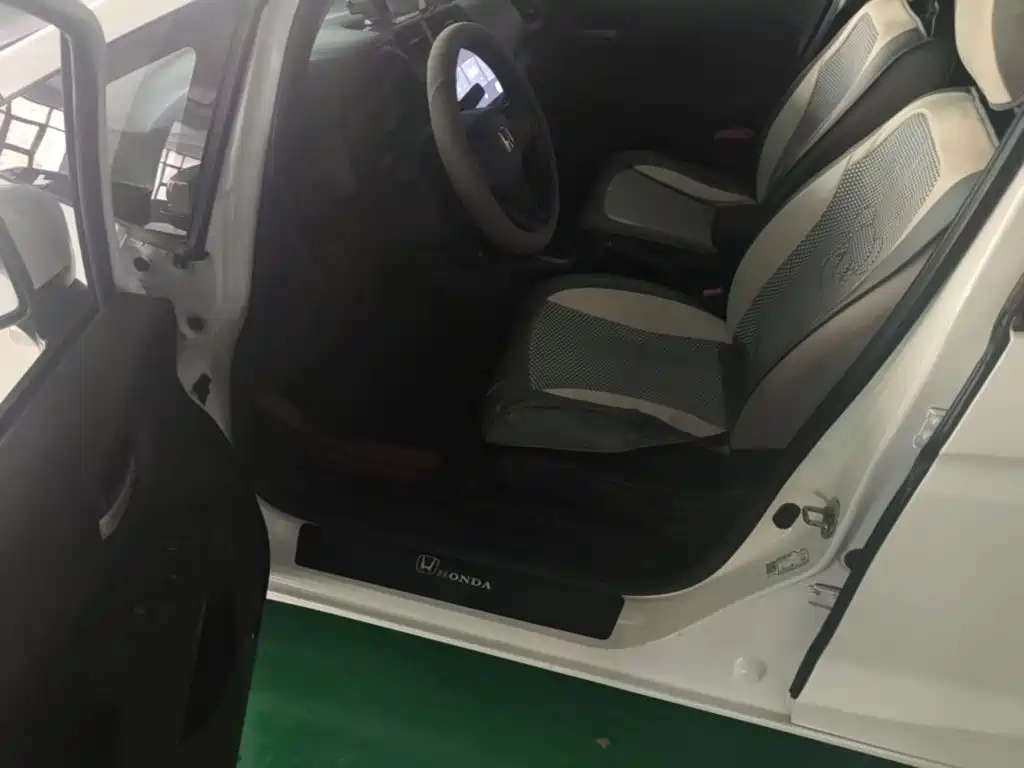 Honda Fit — миниатюра 12