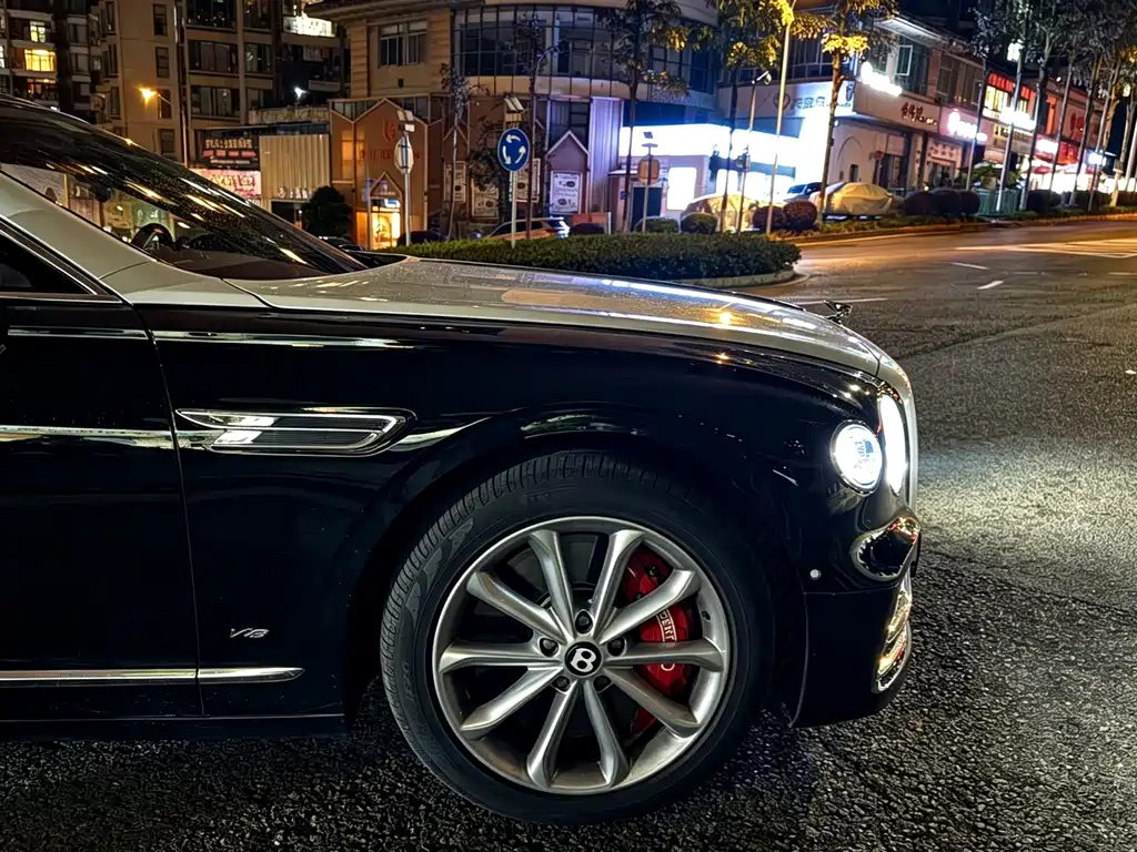 Bentley Flying Spur — миниатюра 12