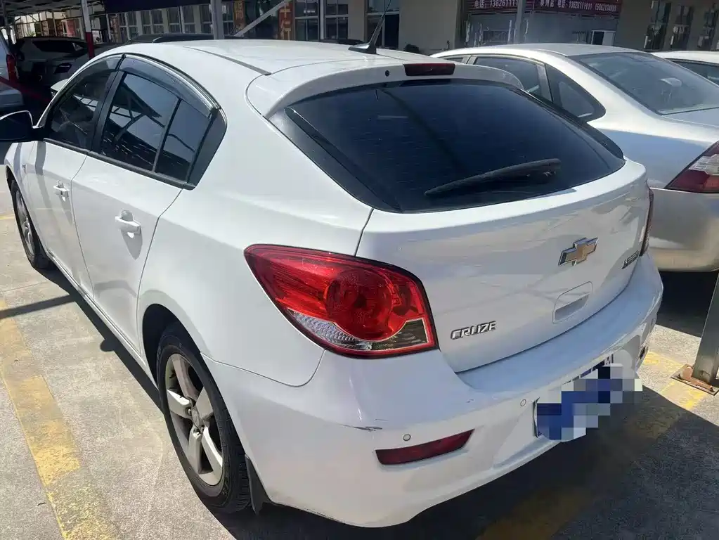 Chevrolet Cruze 2013 1.6L MT Luxury