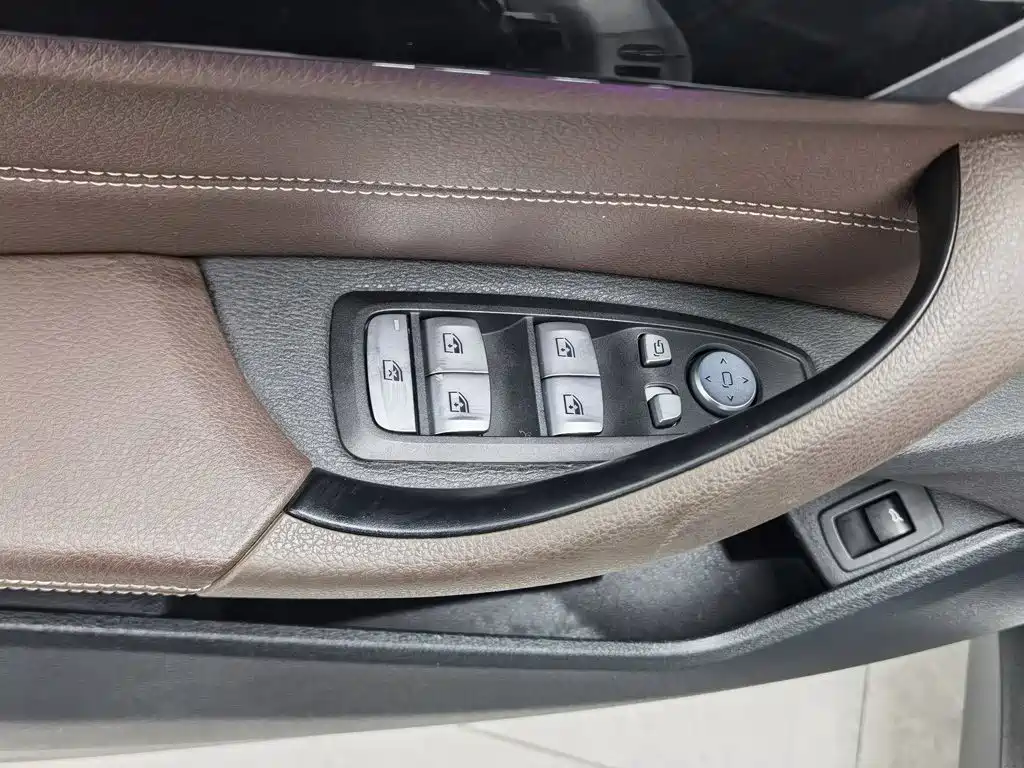 BMW X1 — миниатюра 9