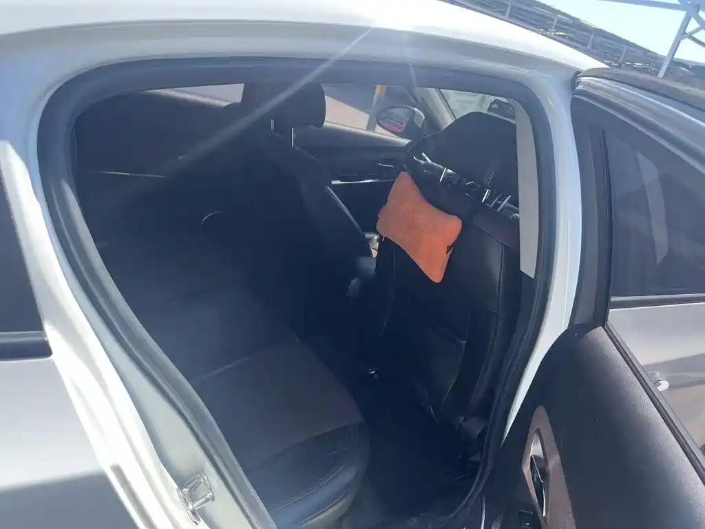 Chevrolet Cruze 2013 1.6L MT Luxury