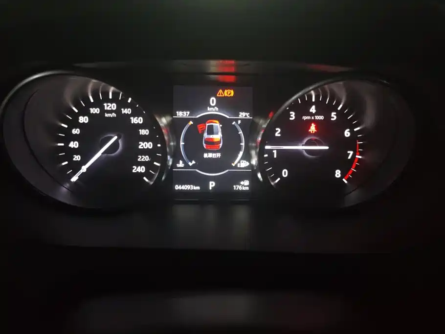 Land Rover Discovery Sport — миниатюра 14
