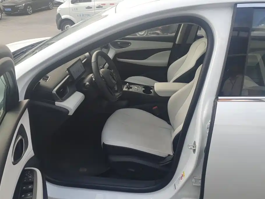 BYD Seal 05 DM-i — миниатюра 9