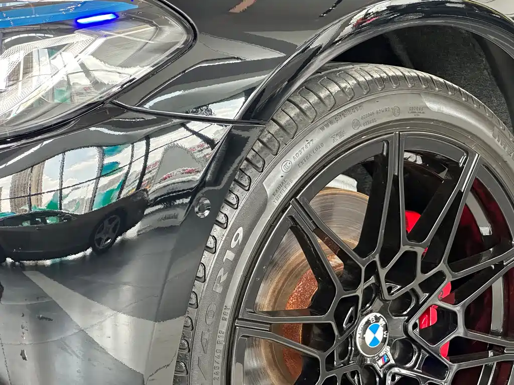 BMW 5 Series — миниатюра 14