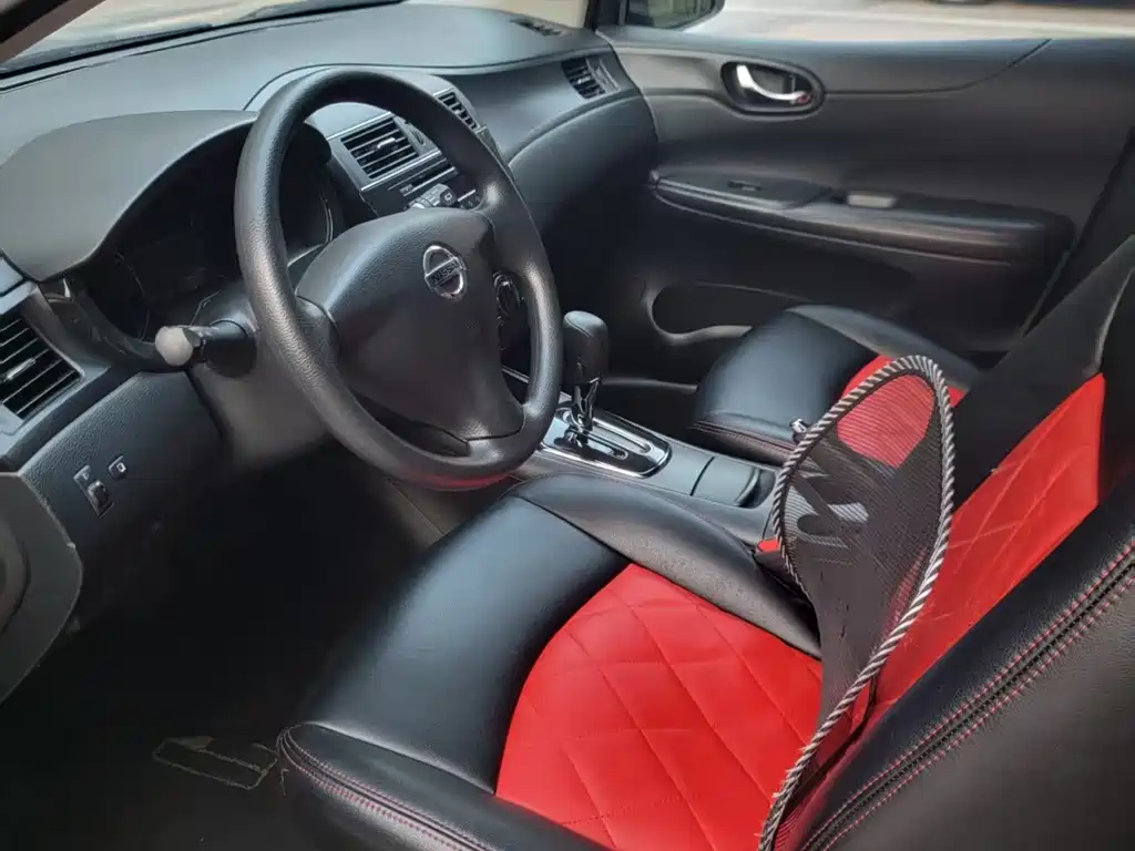 Nissan Tiida — миниатюра 3