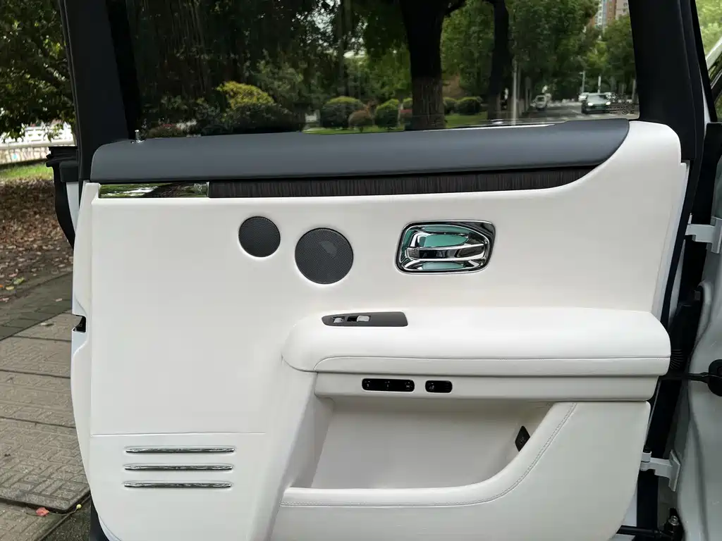 Rolls-Royce Ghost — миниатюра 22