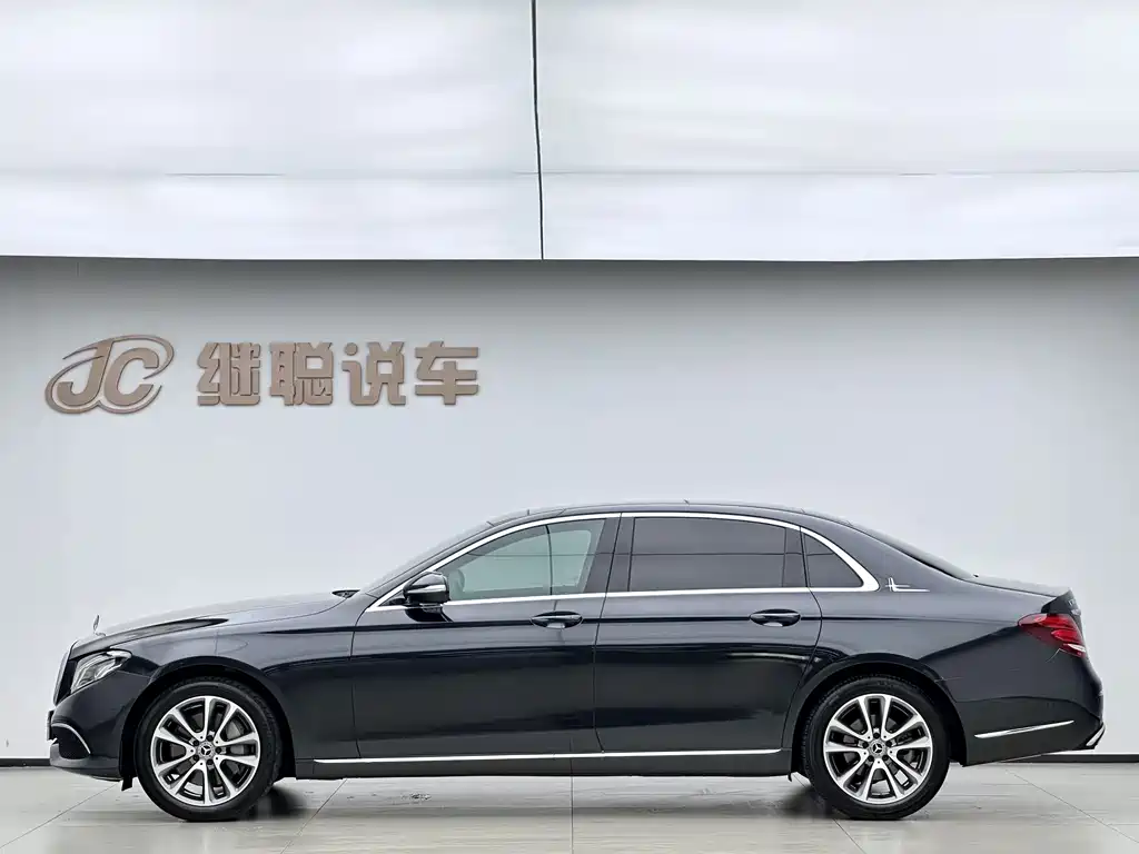 Mercedes-Benz E-Class — миниатюра 3