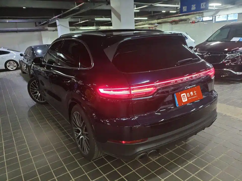 Porsche Cayenne — миниатюра 6