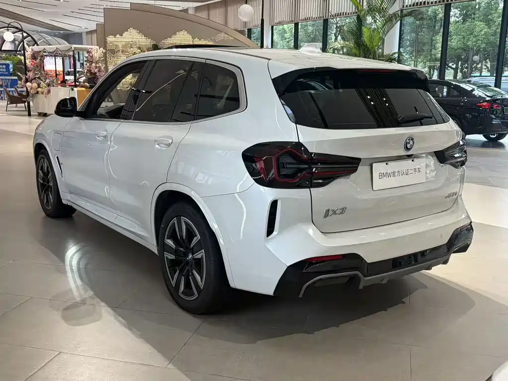 BMW iX3 — миниатюра 6