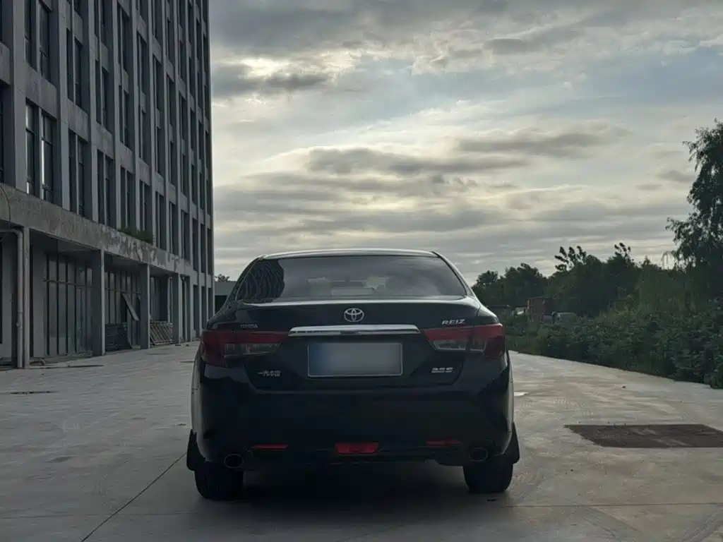Toyota Reiz — миниатюра 11