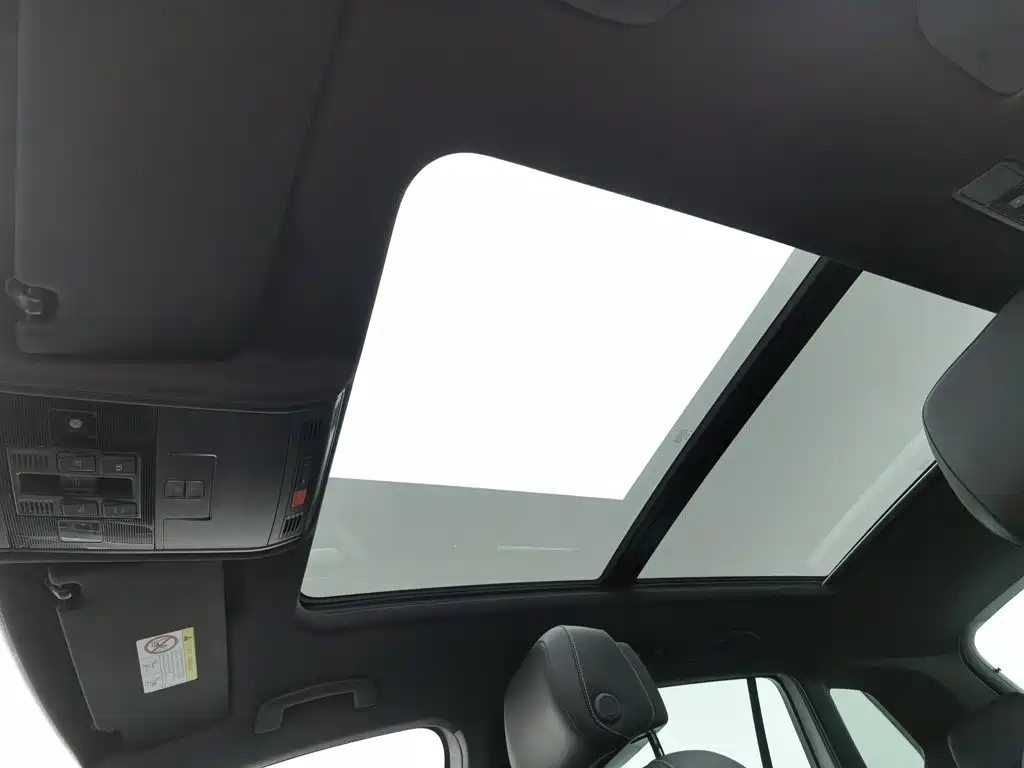 Volkswagen Tiguan — миниатюра 14