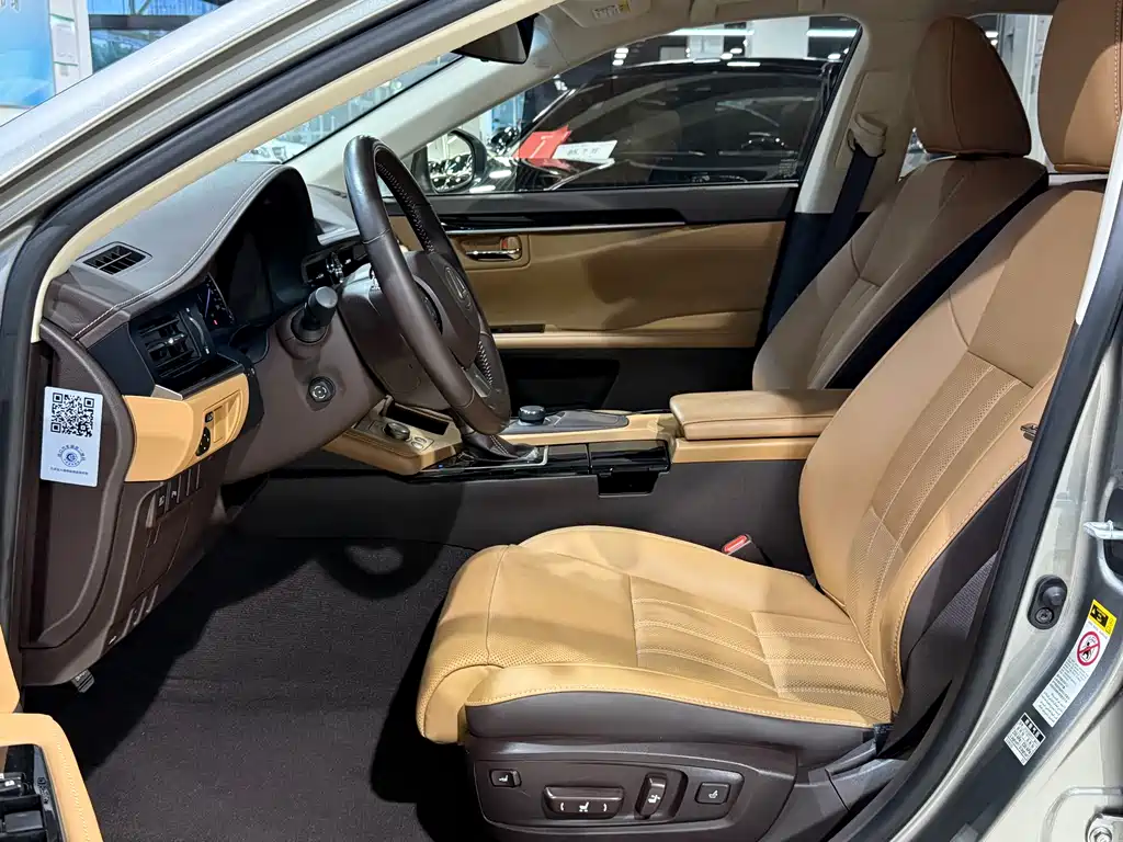 Lexus ES — миниатюра 4