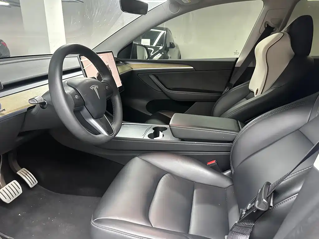 Tesla Model Y 2022 Performance