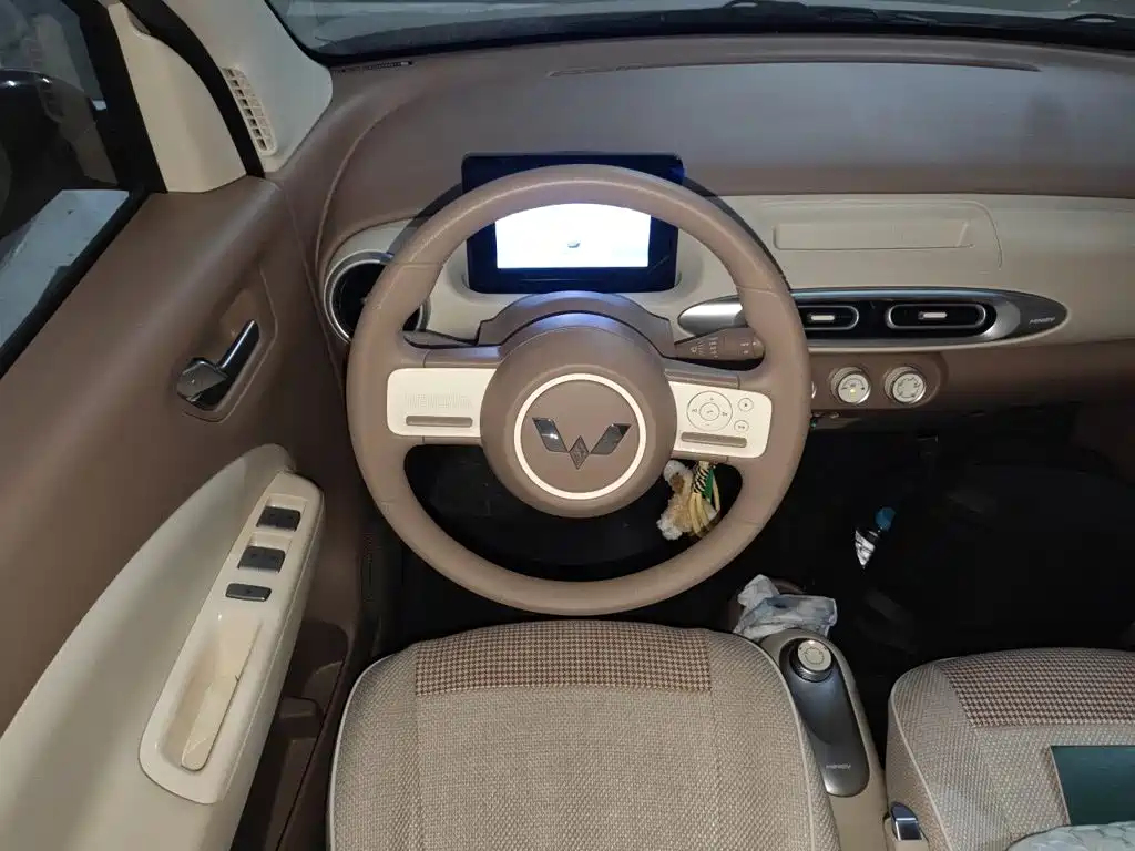Wuling MINIEV — миниатюра 11